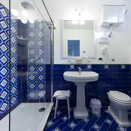 Hotel Di 3*