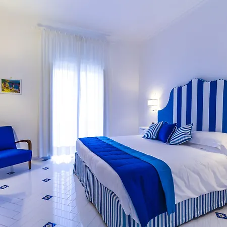 ディ 3* ソレント