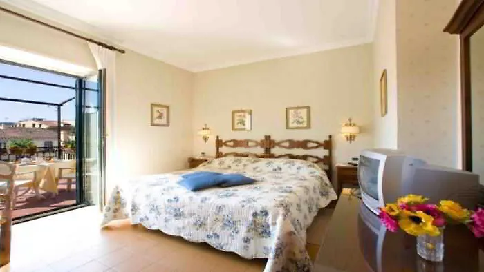 Di Ξενοδοχείο 3*